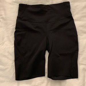 Lululemon Base Pace HR Short 8” Black shorts